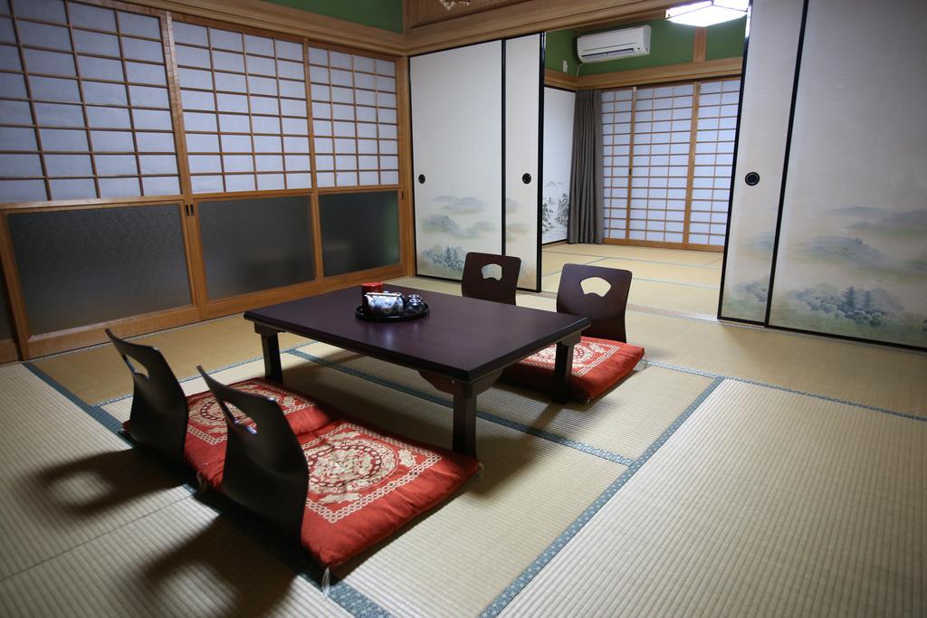 Hotel Minshuku Tenhou Takachiho Exterior foto