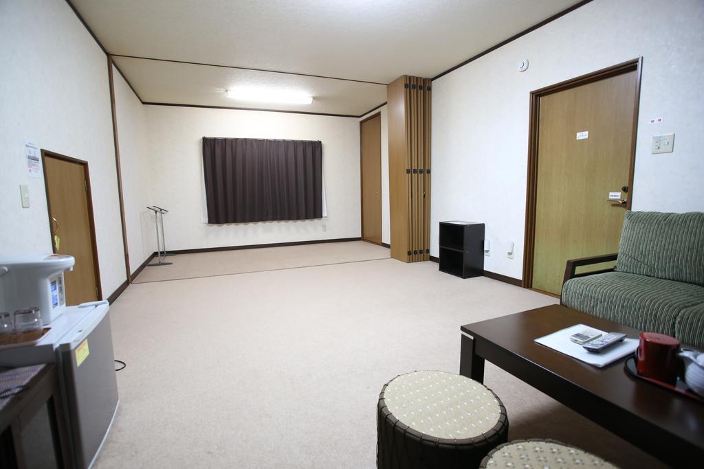 Hotel Minshuku Tenhou Takachiho Exterior foto