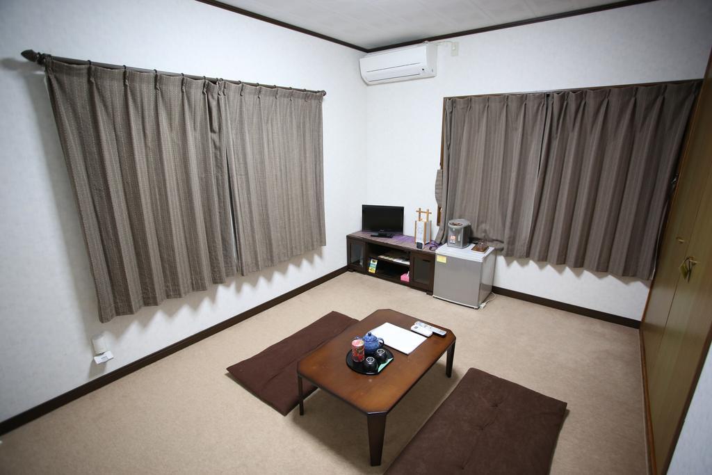 Hotel Minshuku Tenhou Takachiho Exterior foto